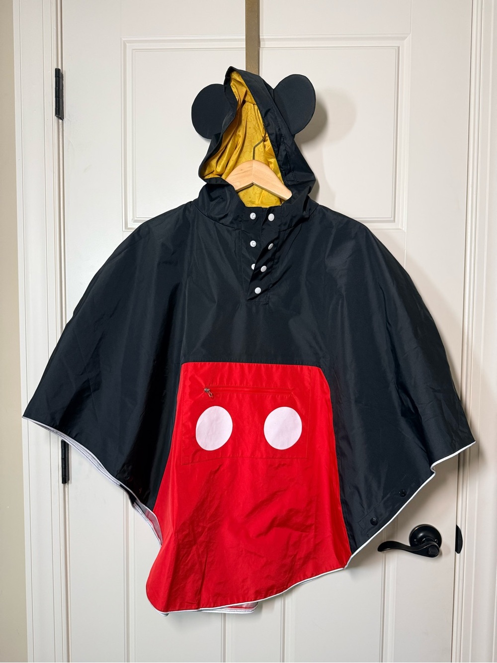 Disney Mickey Mouse red and black adult medium/large Rain Poncho